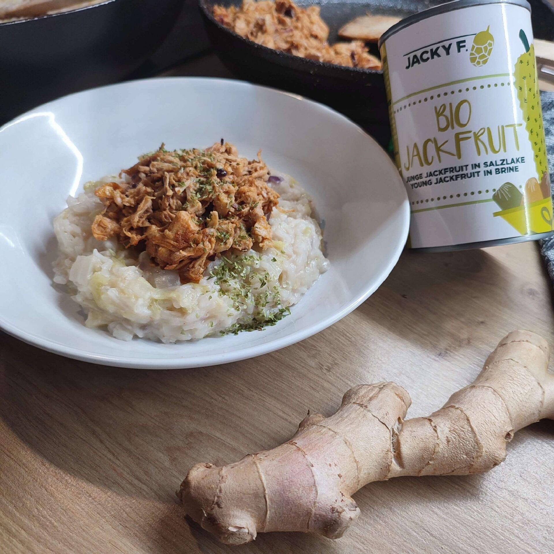 Easy Vegan Jackfruit "Chinese" Stir-Fry with Cabbage (Czech Style)cover