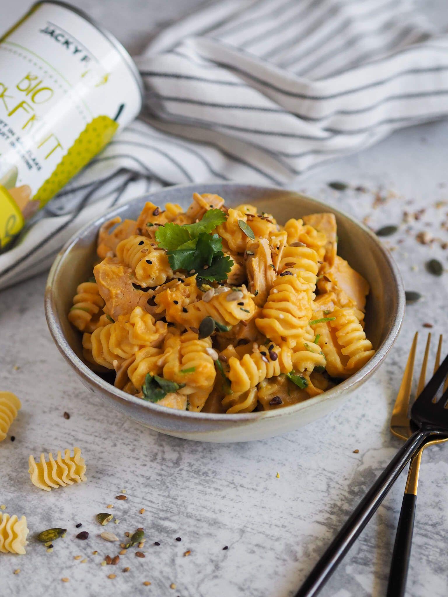 Creamy Vegan Jackfruit Mac and Cheesecover