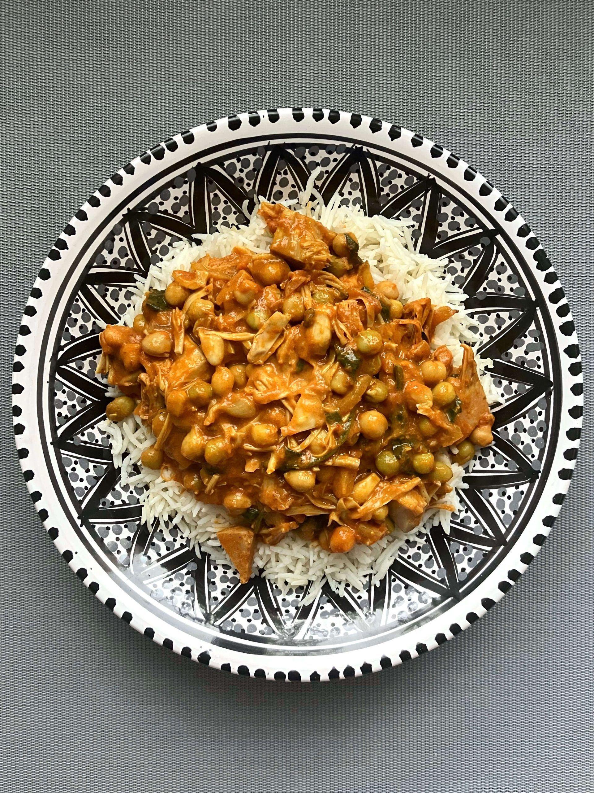 Easy Vegan Jackfruit Coconut Curry with Chickpeascover