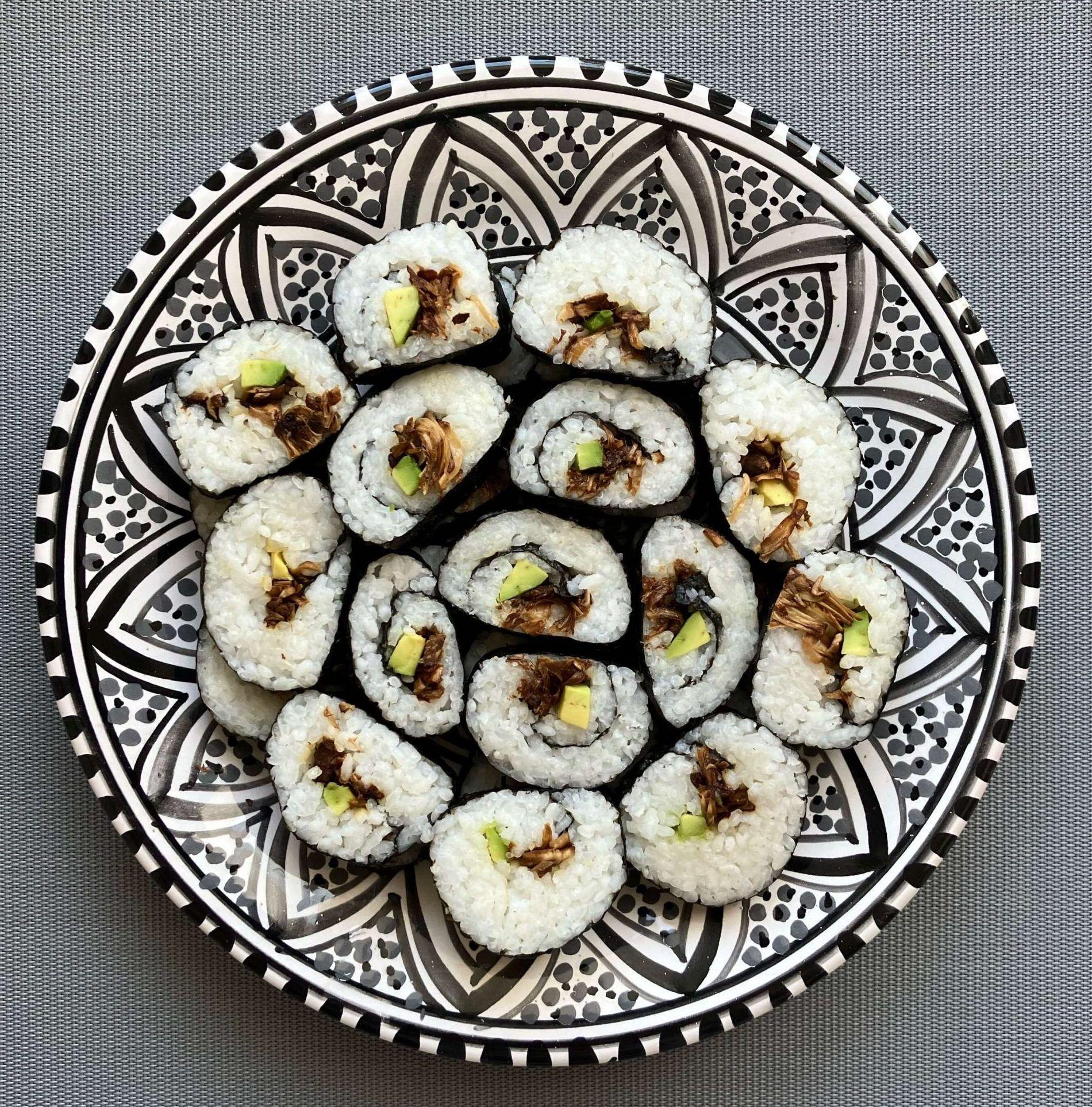 Vegan Jackfruit Avocado Sushi Rolls (Easy Maki)cover
